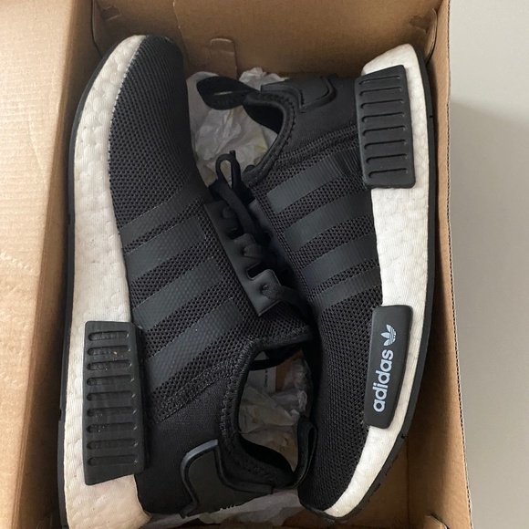 Women’s adidas - Picture 2 of 2